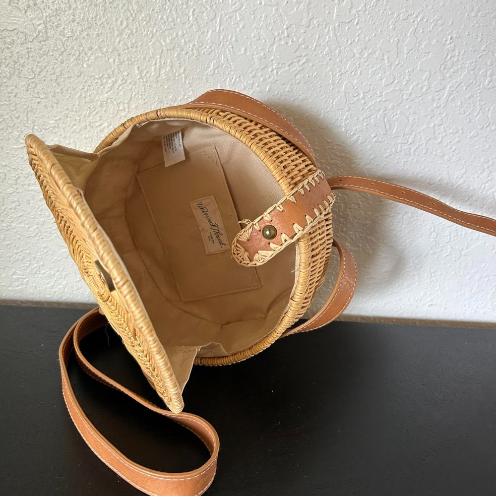 Universal Thread Round Rattan Crossbody Purse - Picture 3 of 6